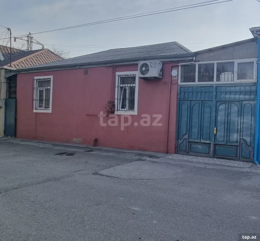 Satılır 4 otaqlı həyət evi