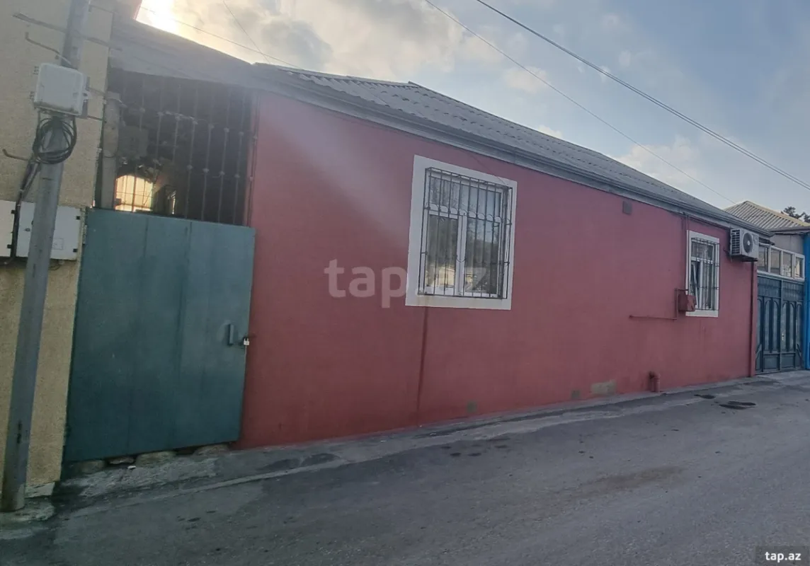 Satılır 4 otaqlı həyət evi