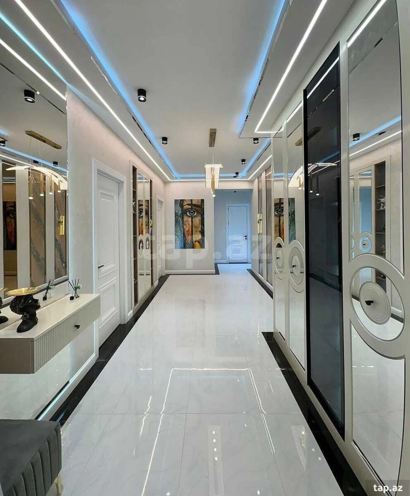 Satılır 3 otaqlı yeni tikili 130 m²