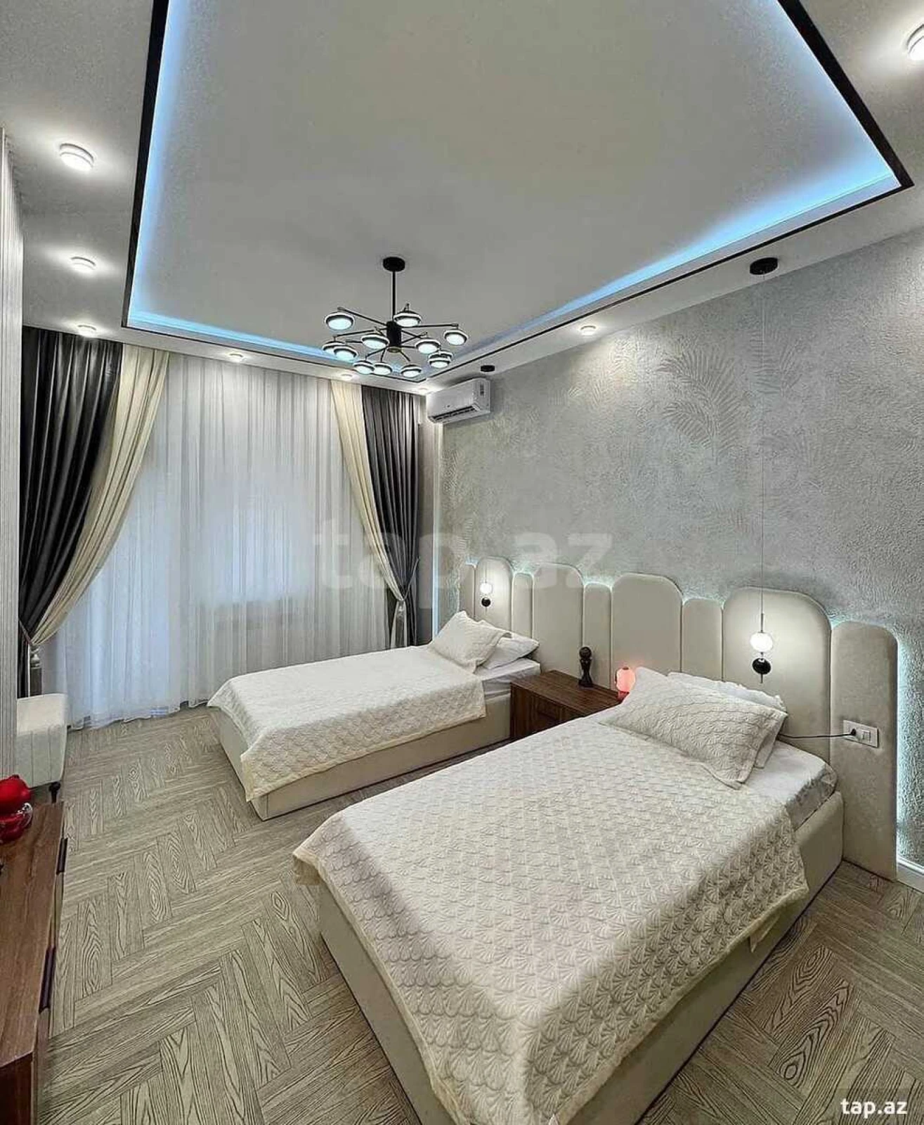 Satılır 3 otaqlı yeni tikili 130 m²