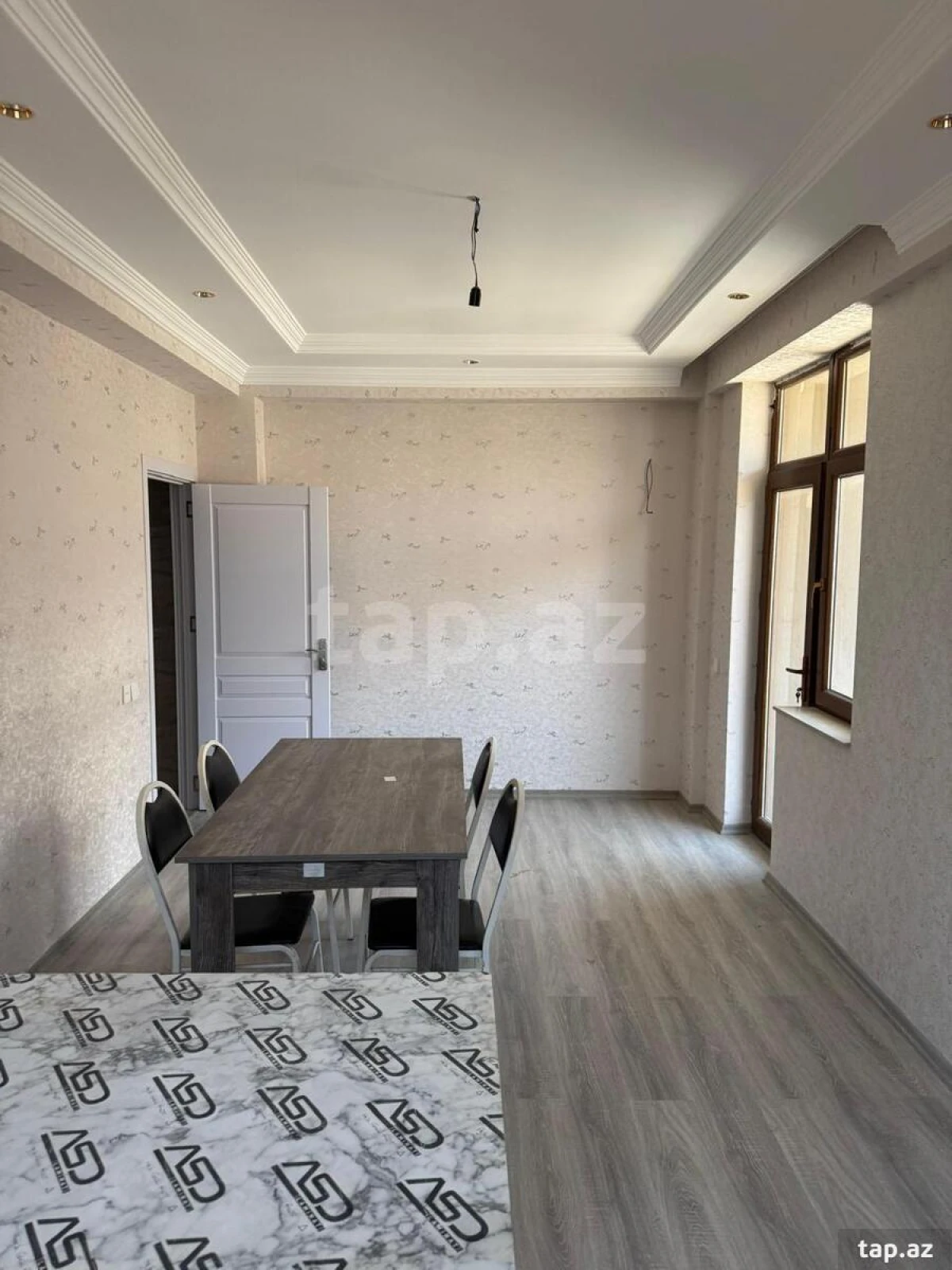 Kirayə verilir 3 otaqlı yeni tikili 75 m²