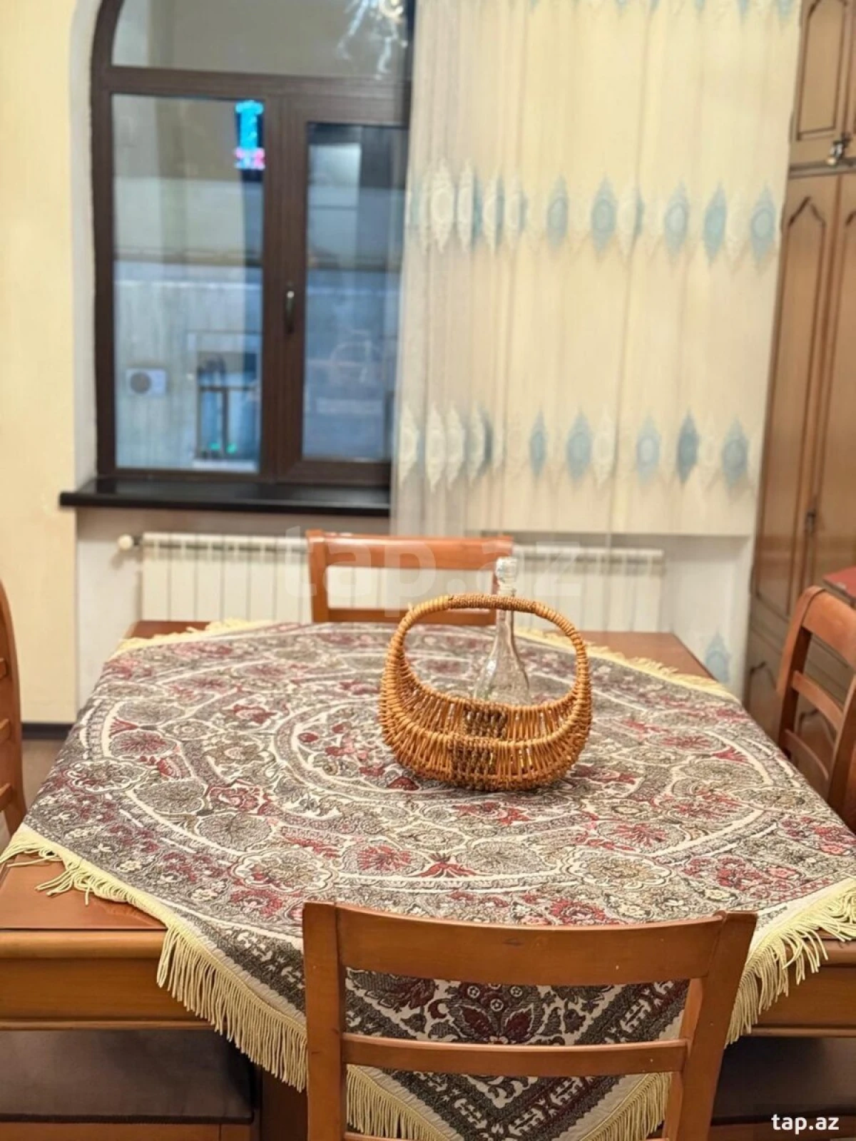 Kirayə verilir 3 otaqlı mənzil 140 m²