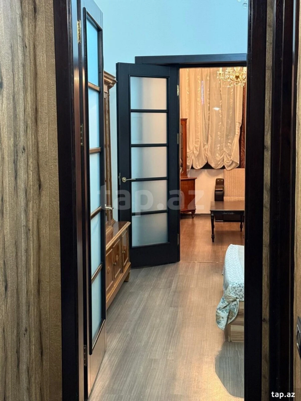 Kirayə verilir 3 otaqlı mənzil 140 m²