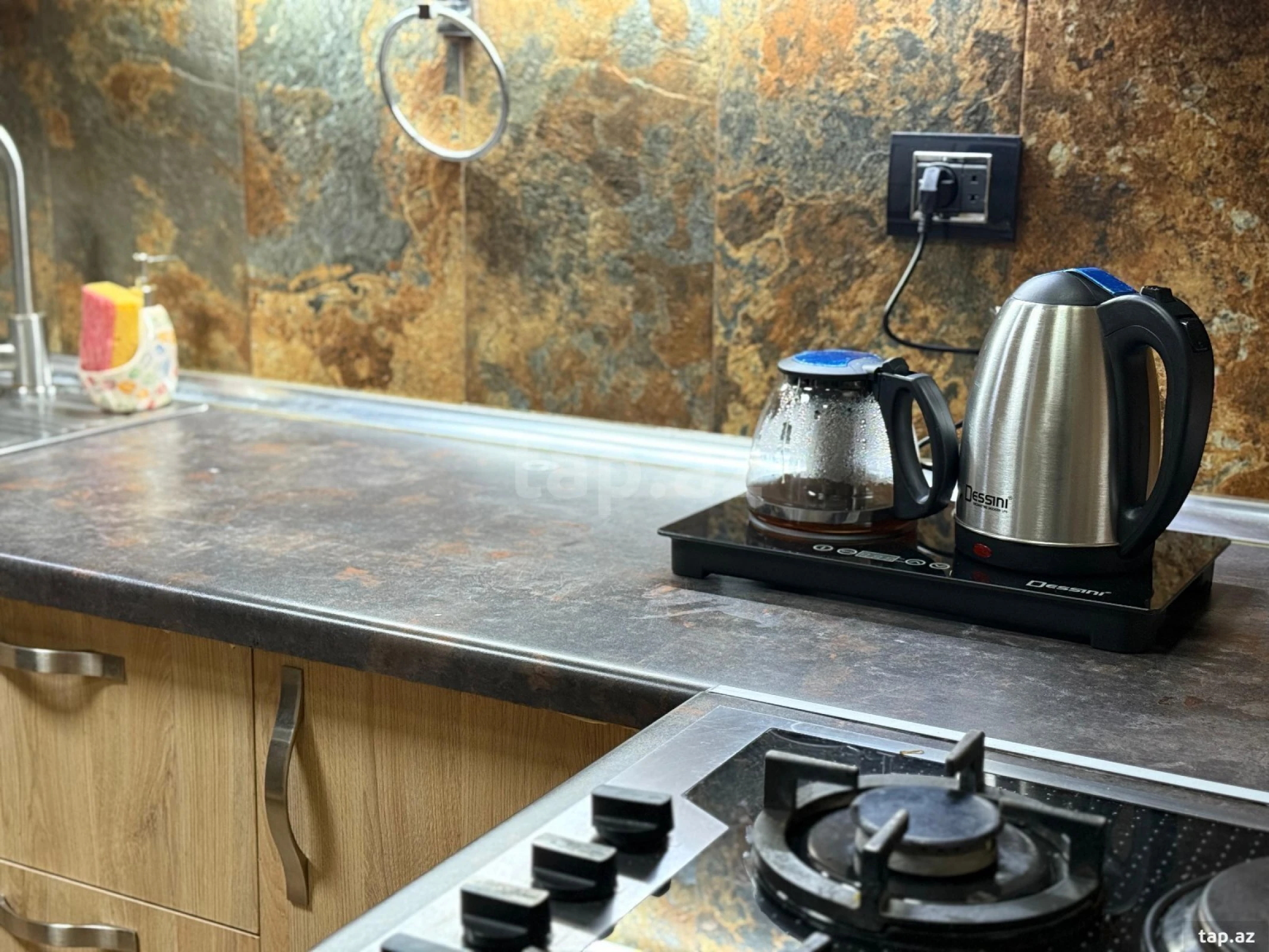 Kirayə verilir 3 otaqlı mənzil 140 m²