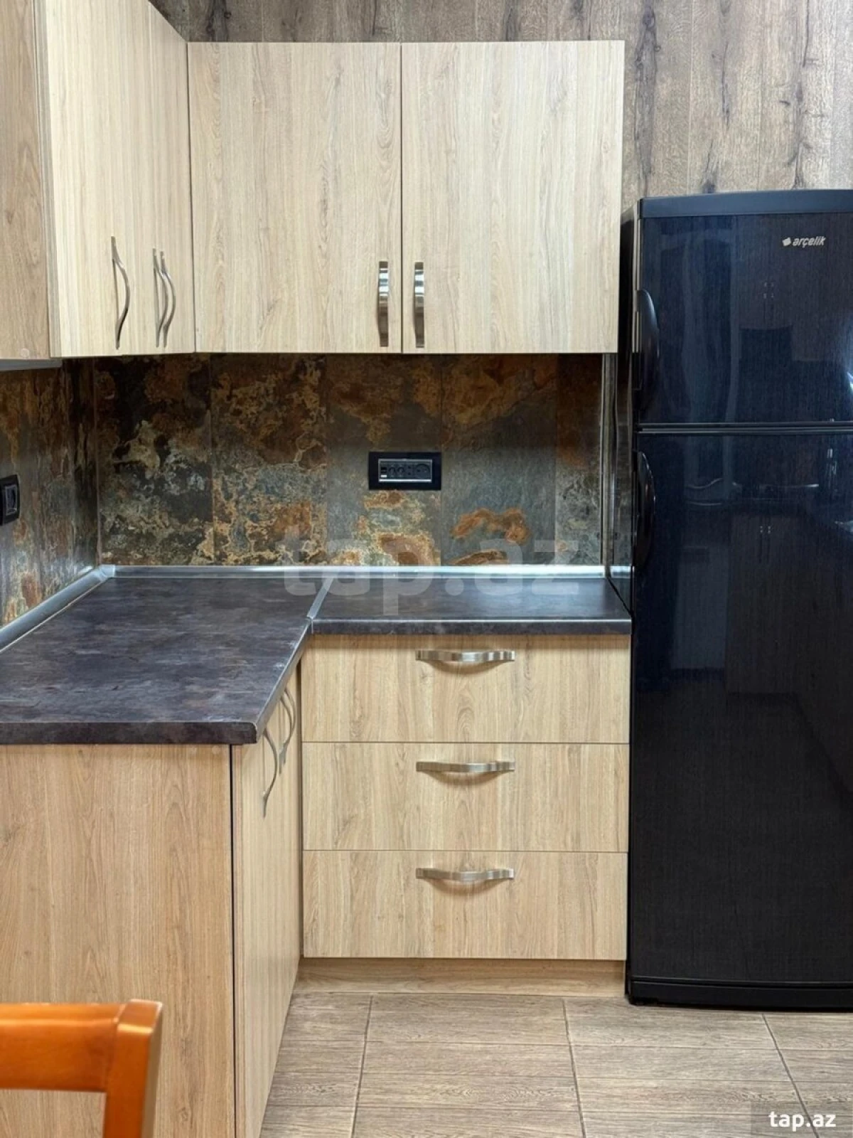 Kirayə verilir 3 otaqlı mənzil 140 m²