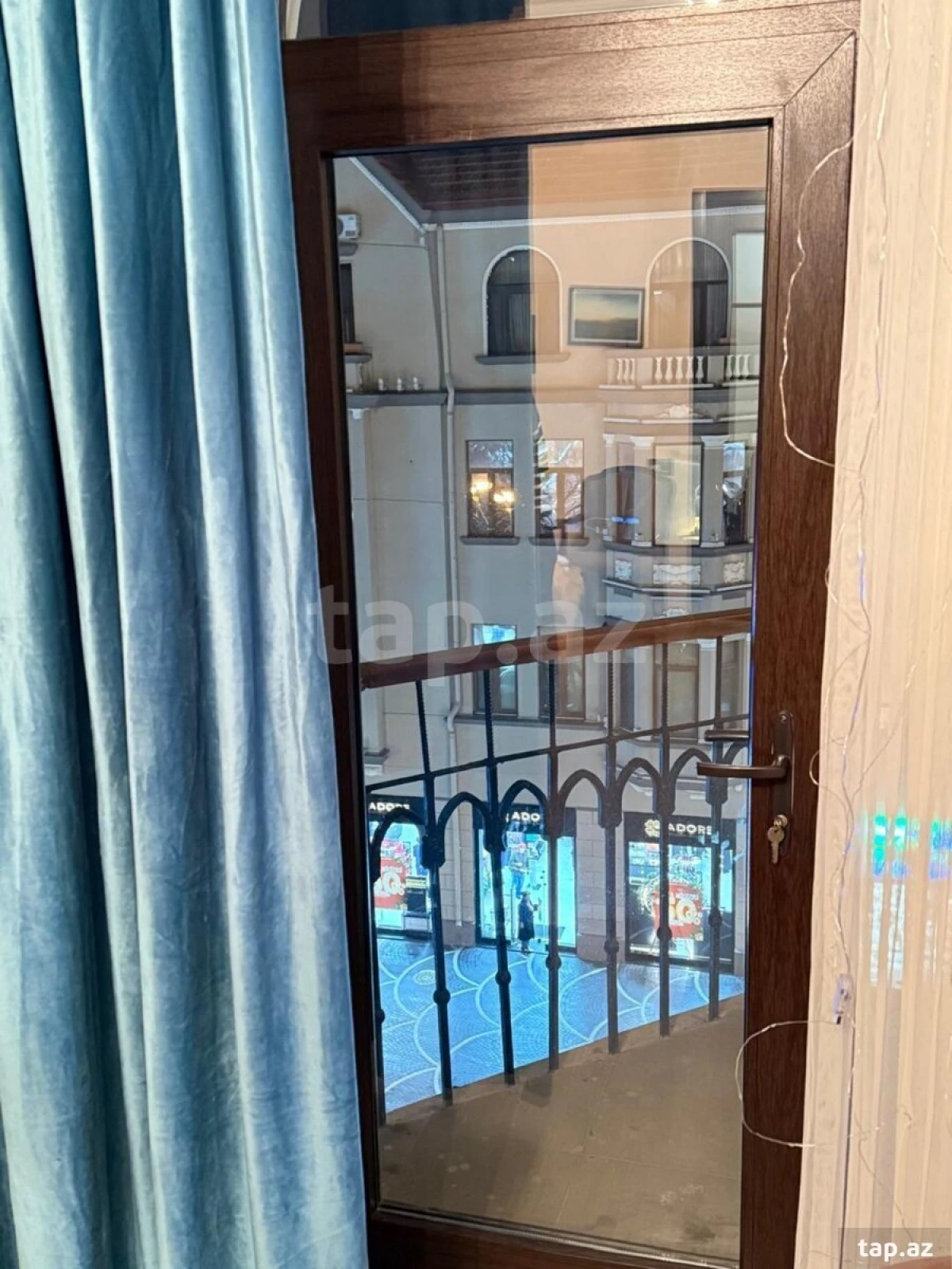 Kirayə verilir 3 otaqlı mənzil 140 m²