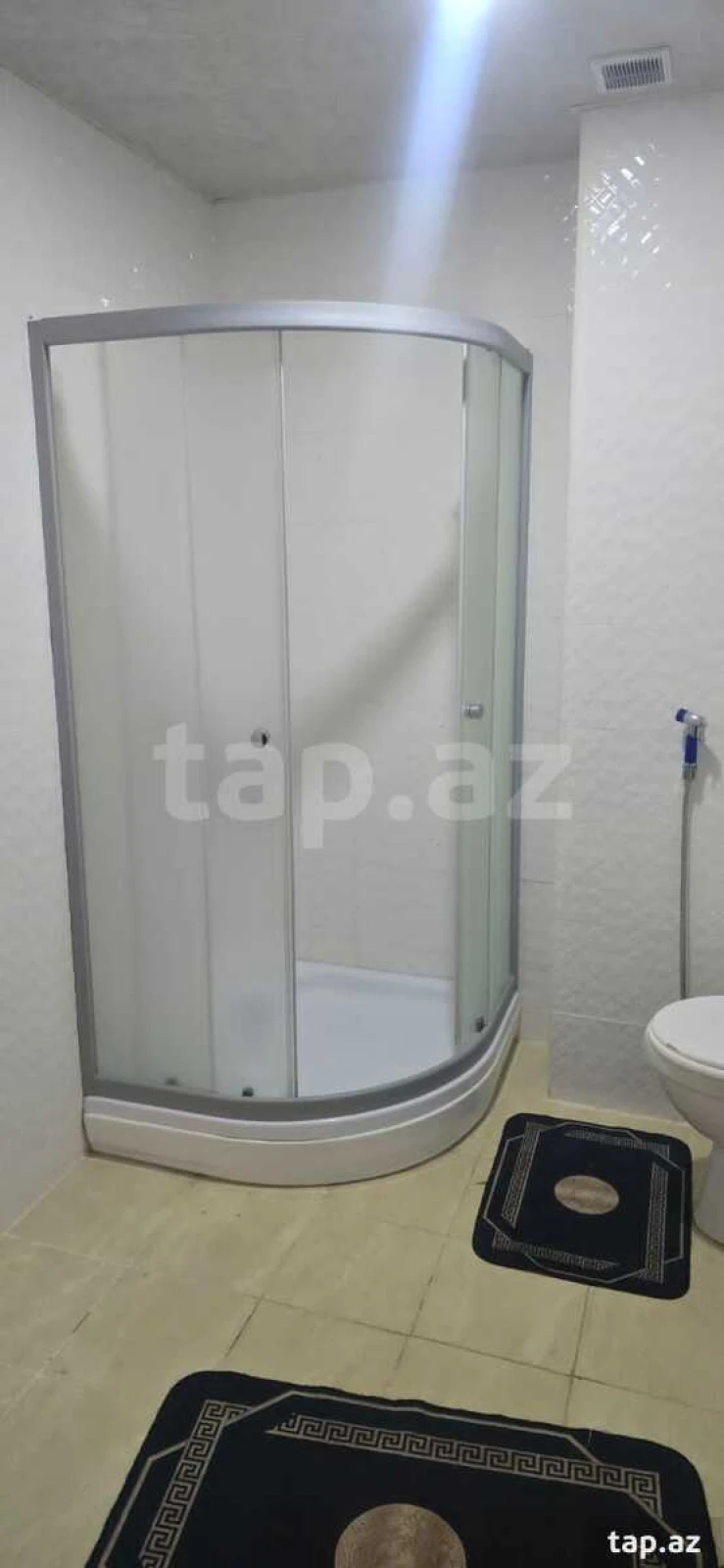 Kirayə verilir 3 otaqlı yeni tikili 120 m²