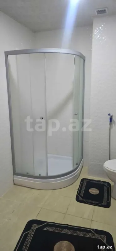 Kirayə verilir 3 otaqlı yeni tikili 120 m²