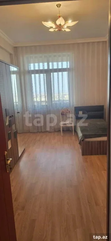 Kirayə verilir 3 otaqlı yeni tikili 120 m²