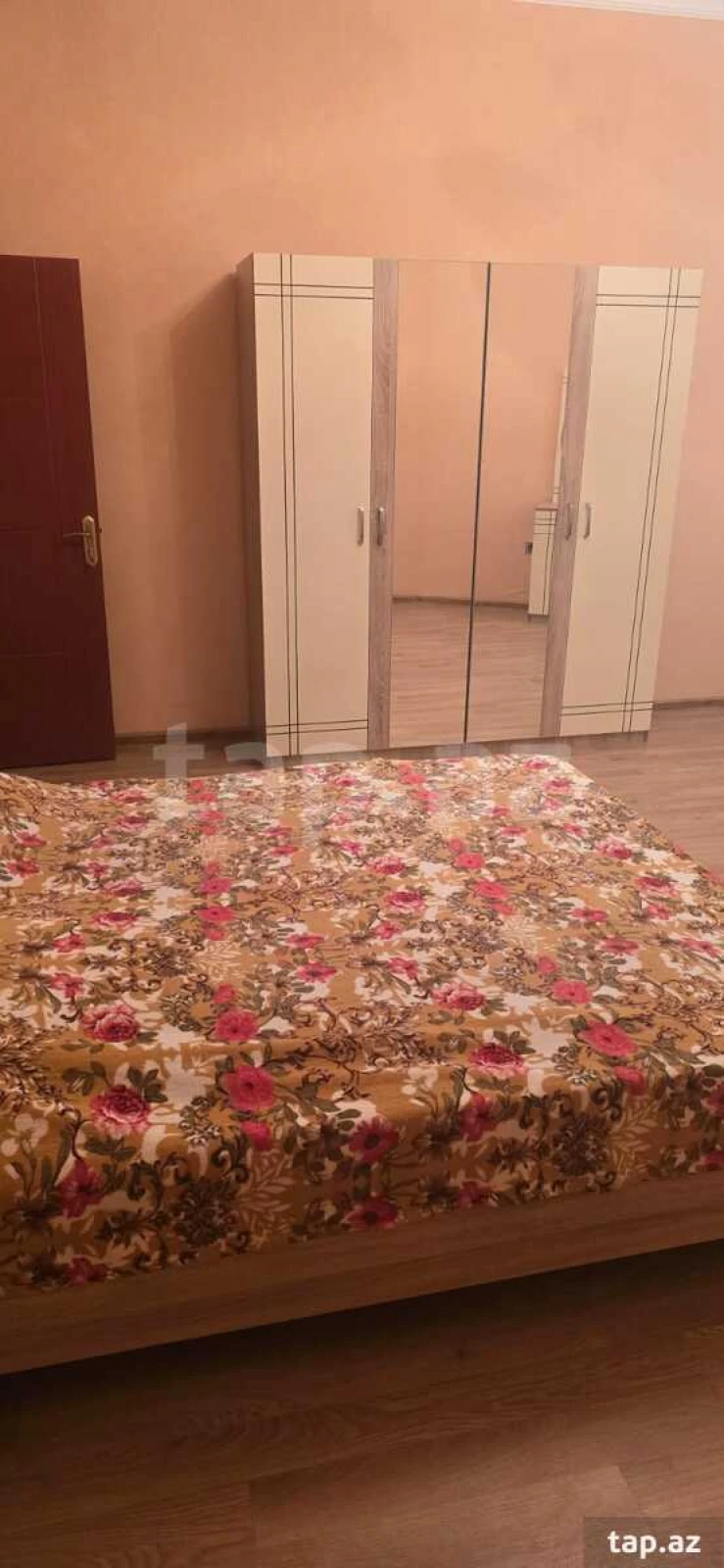 Kirayə verilir 3 otaqlı yeni tikili 120 m²