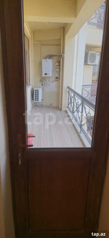 Kirayə verilir 3 otaqlı yeni tikili 120 m²