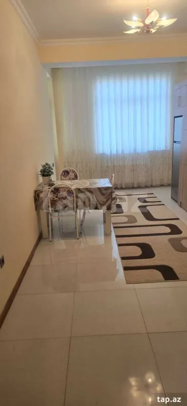 Kirayə verilir 3 otaqlı yeni tikili 120 m²