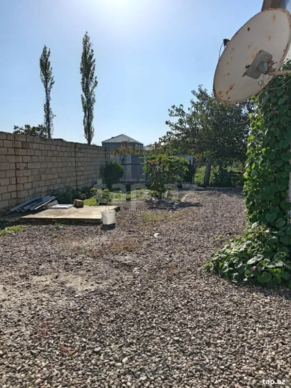 Satılır 3 otaqlı həyət evi