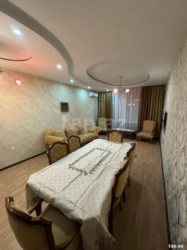 Kirayə verilir 3 otaqlı yeni tikili 160 m²