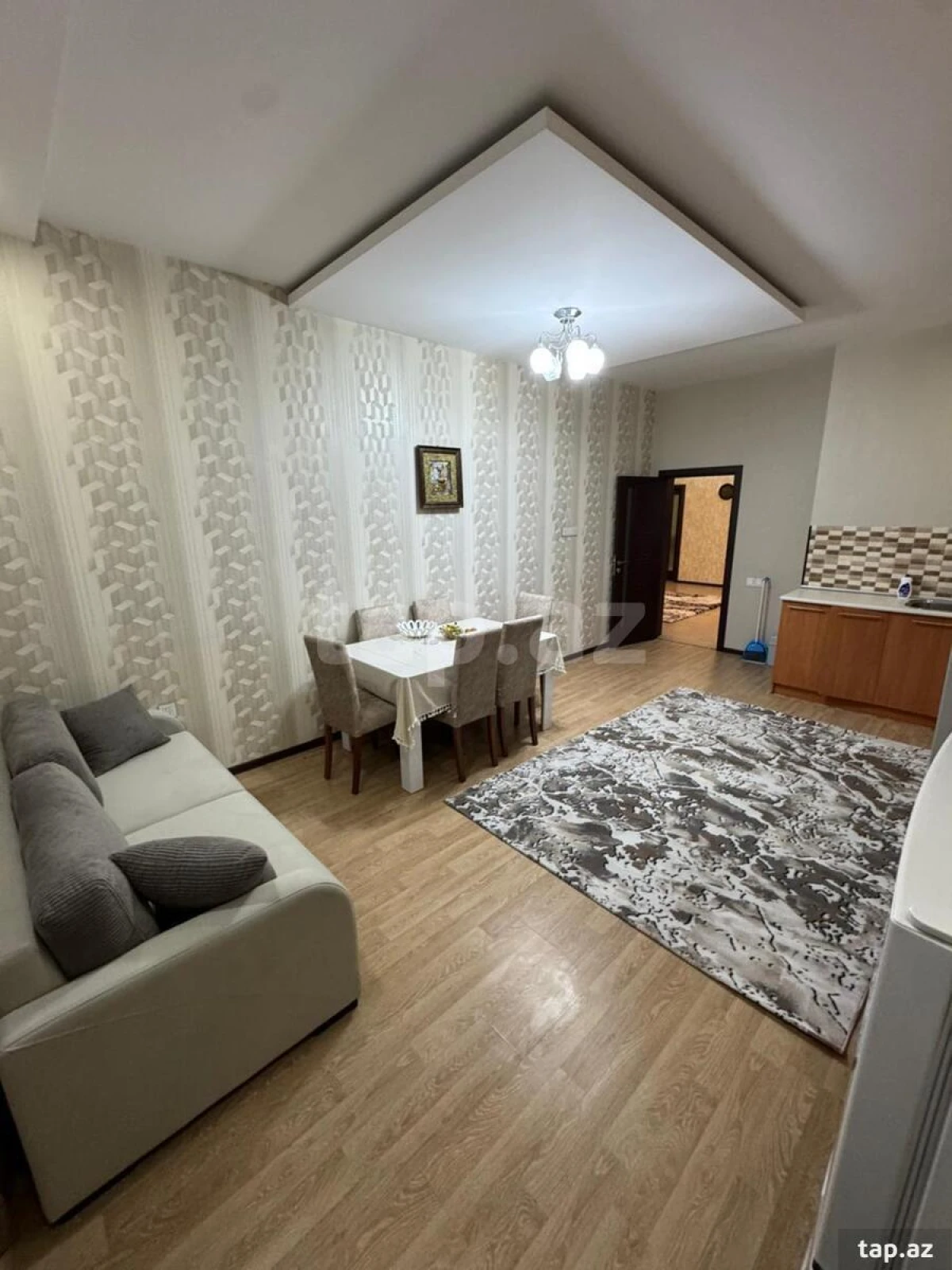 Kirayə verilir 3 otaqlı yeni tikili 160 m²