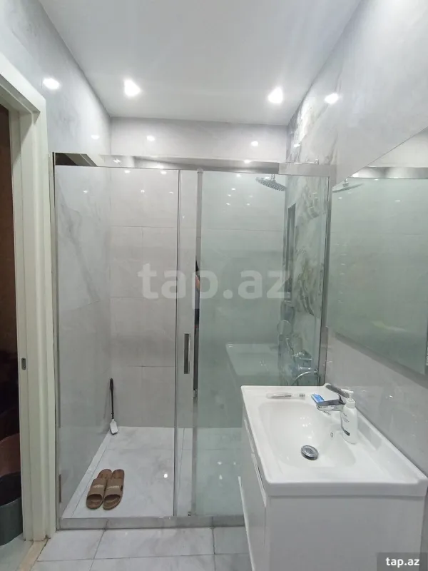 Satılır 2 otaqlı yeni tikili 80 m²