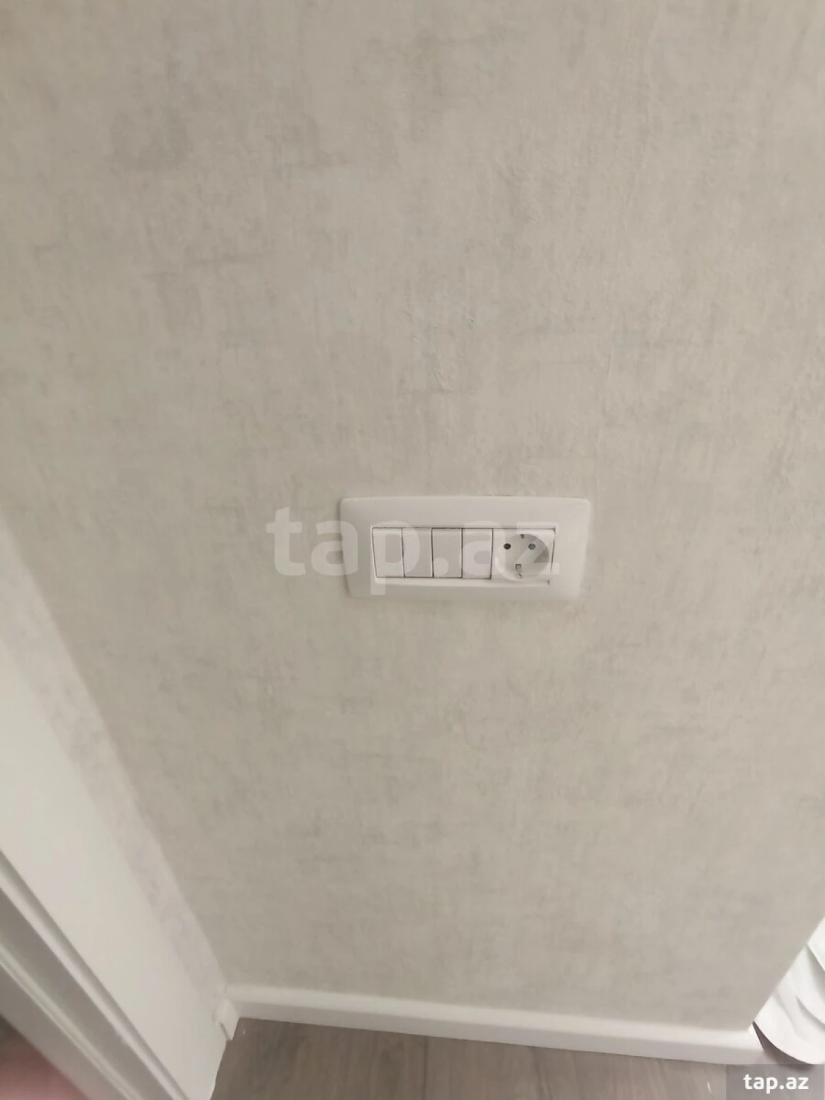 Satılır 2 otaqlı yeni tikili 80 m²