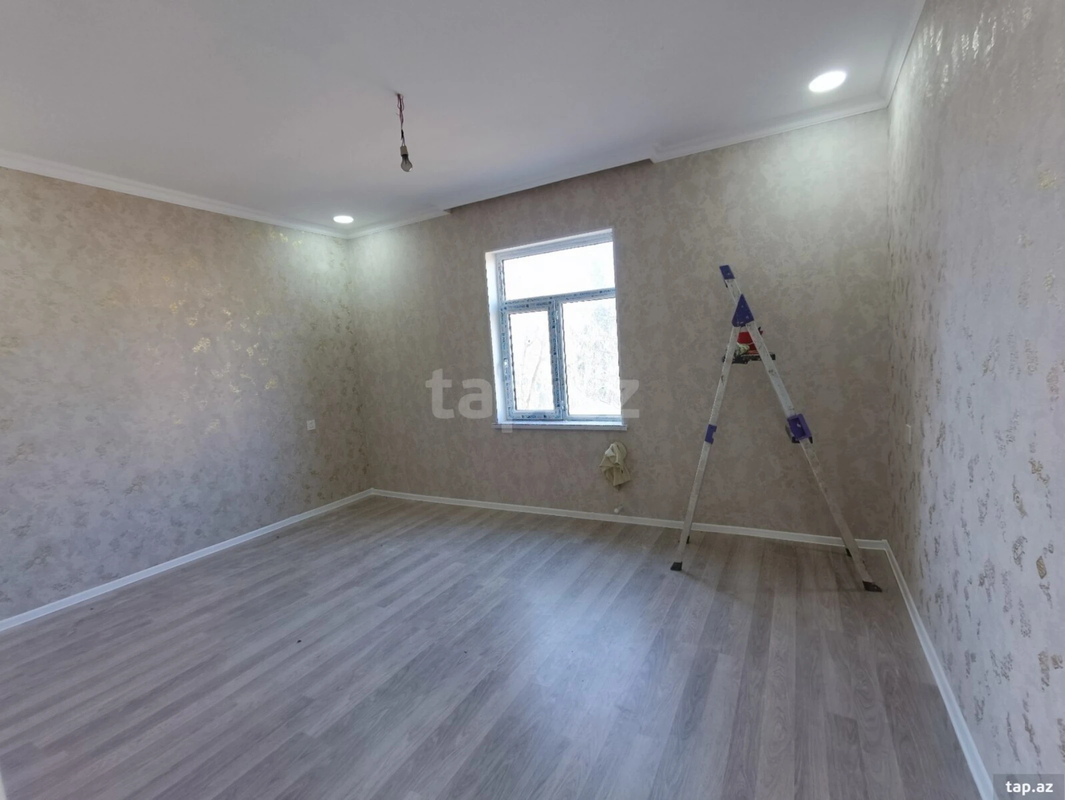 Satılır 4 otaqlı həyət evi 140 m²