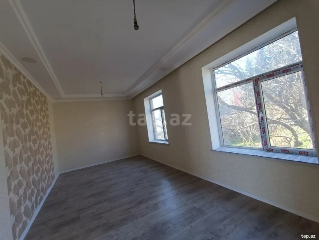 Satılır 4 otaqlı həyət evi 140 m²