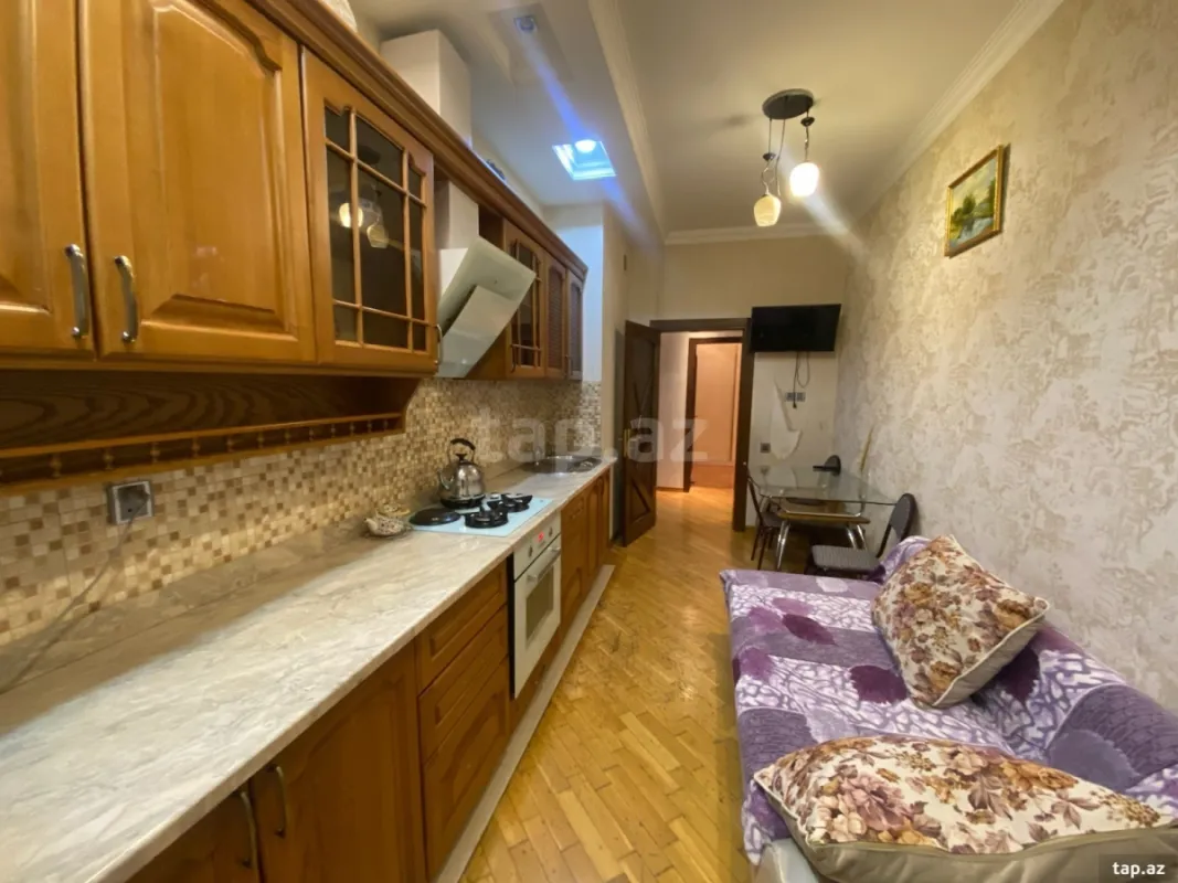 Kirayə verilir 2 otaqlı yeni tikili 115 m²