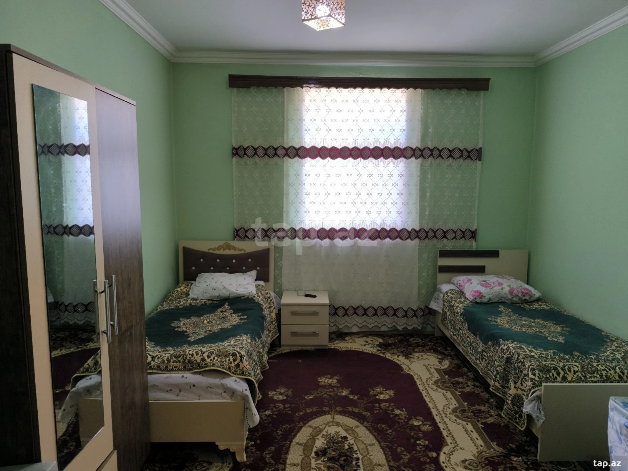 Satılır 5 otaqlı həyət evi