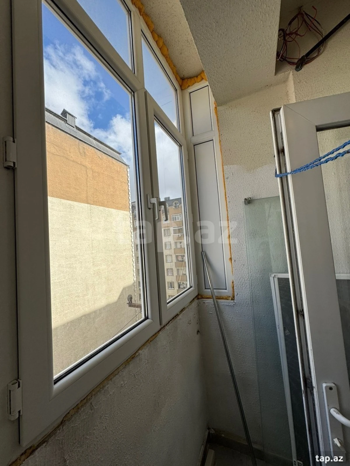 Kirayə verilir 2 otaqlı yeni tikili 45 m²