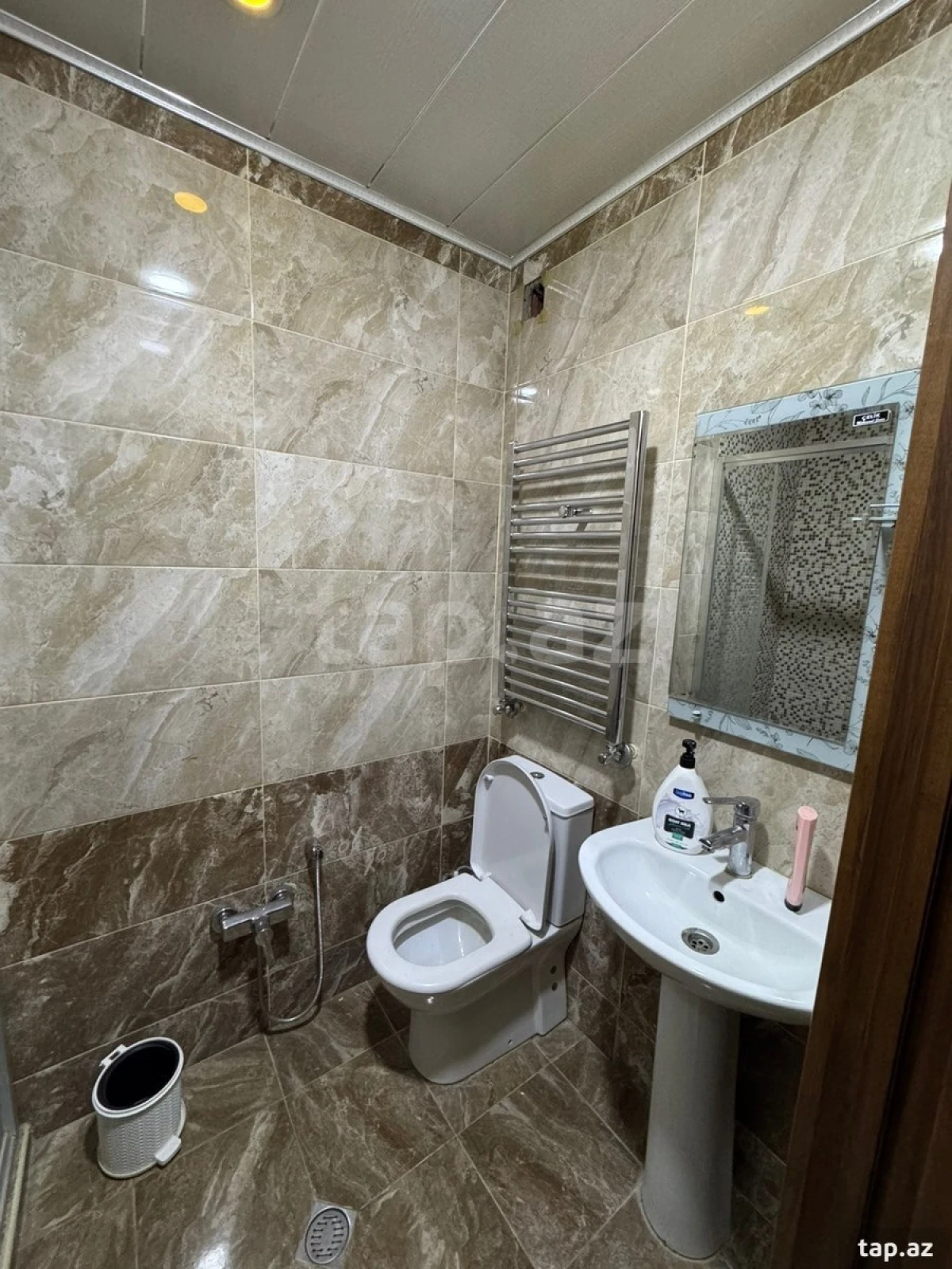 Kirayə verilir 2 otaqlı yeni tikili 45 m²