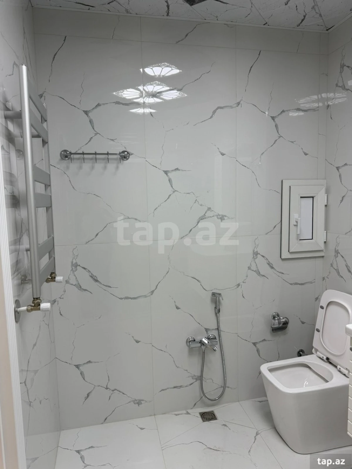 Kirayə verilir 2 otaqlı yeni tikili 78 m²