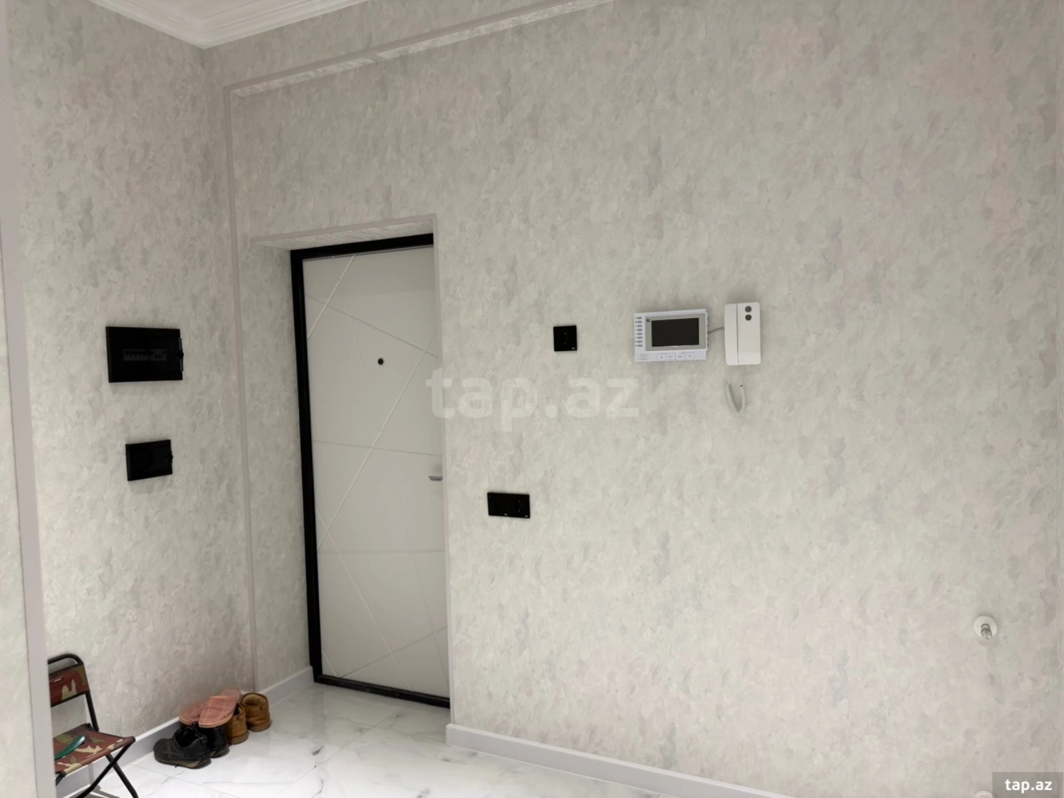 Kirayə verilir 2 otaqlı yeni tikili 78 m²