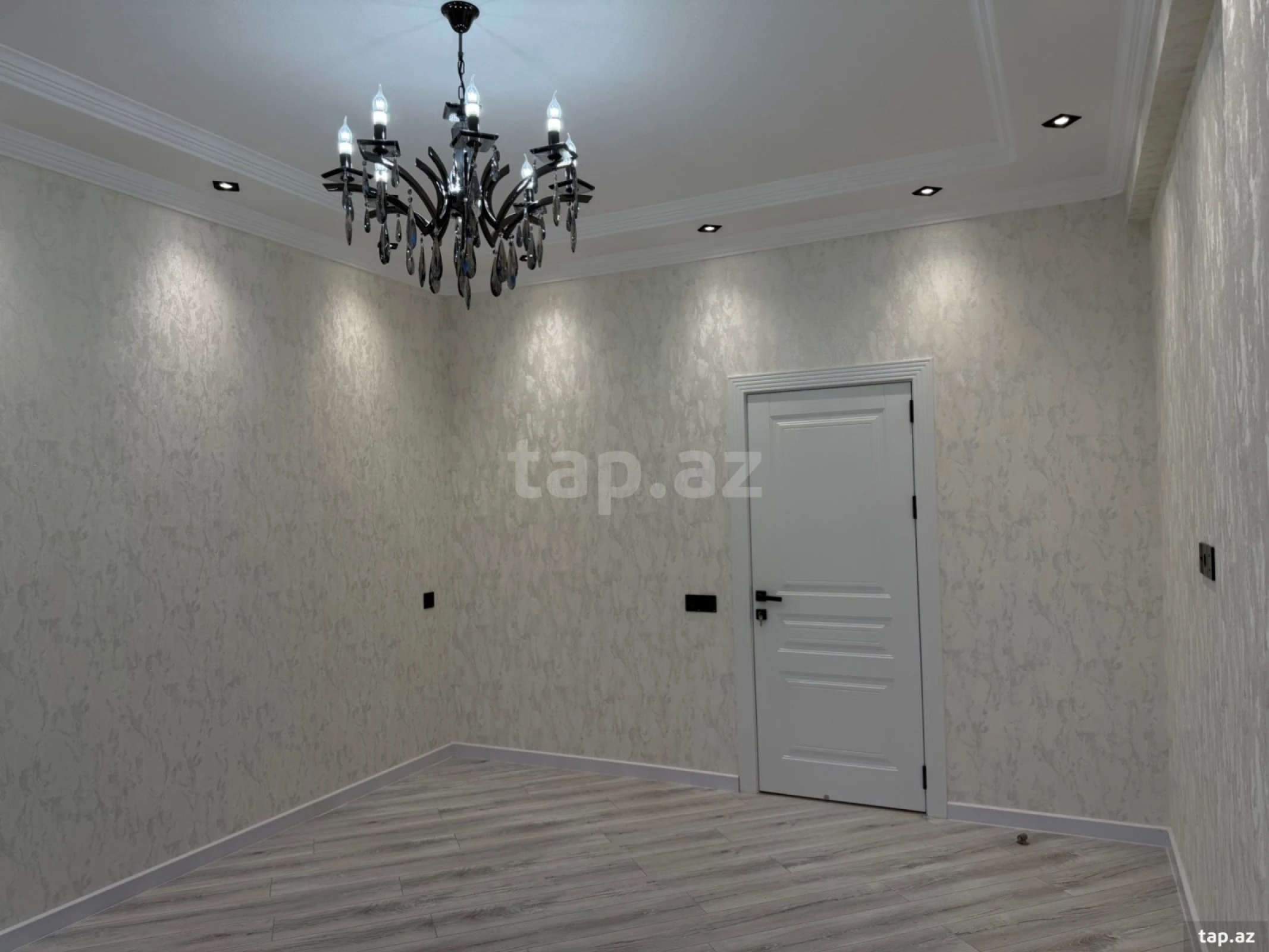 Kirayə verilir 2 otaqlı yeni tikili 78 m²