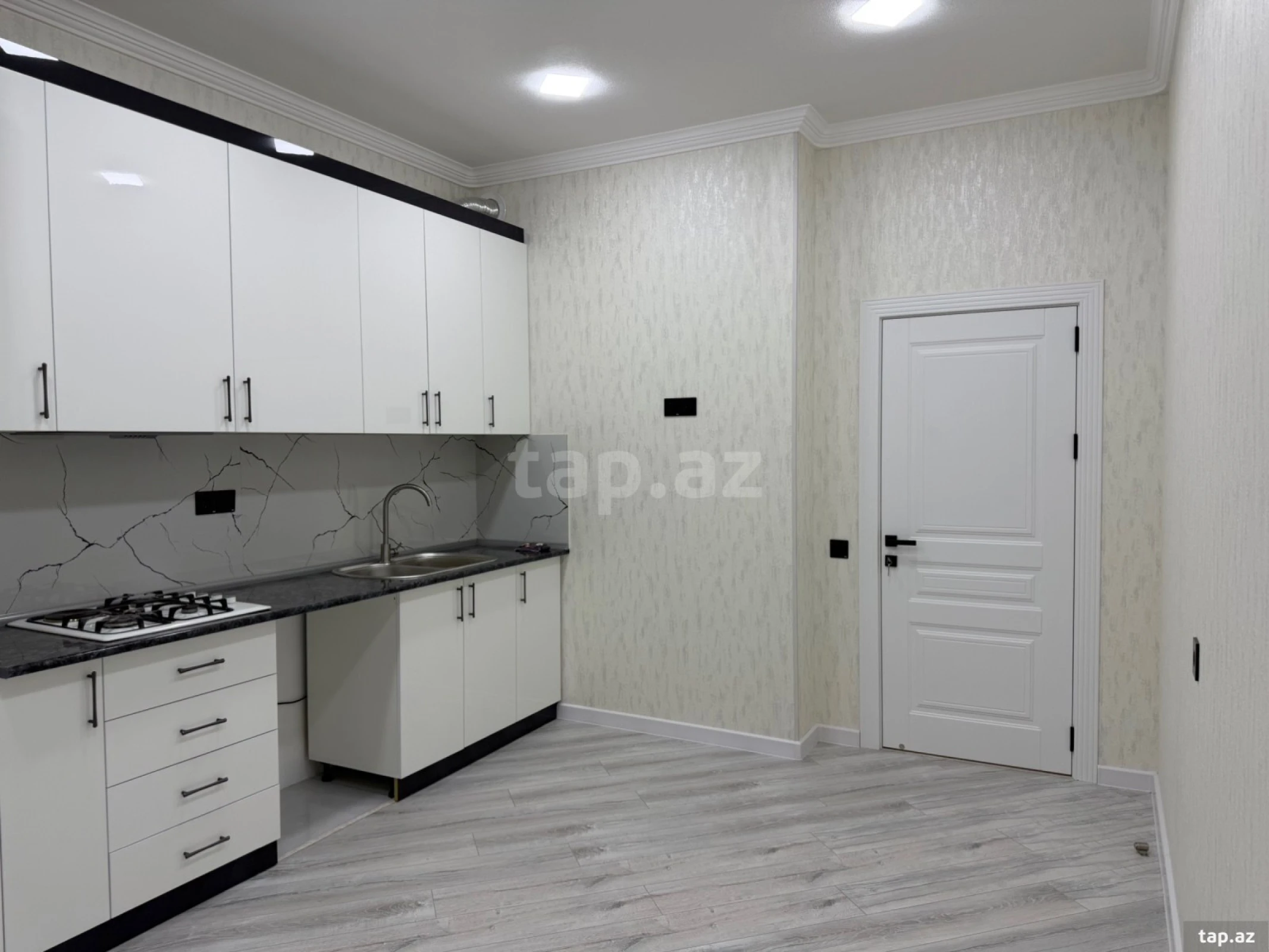 Kirayə verilir 2 otaqlı yeni tikili 78 m²