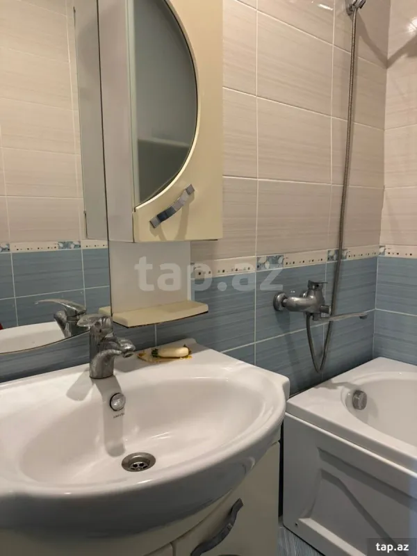 Kirayə verilir 2 otaqlı yeni tikili 70 m²