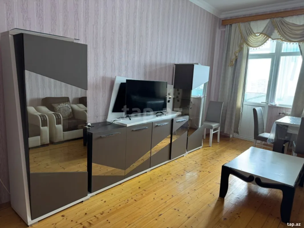 Kirayə verilir 2 otaqlı yeni tikili 70 m²
