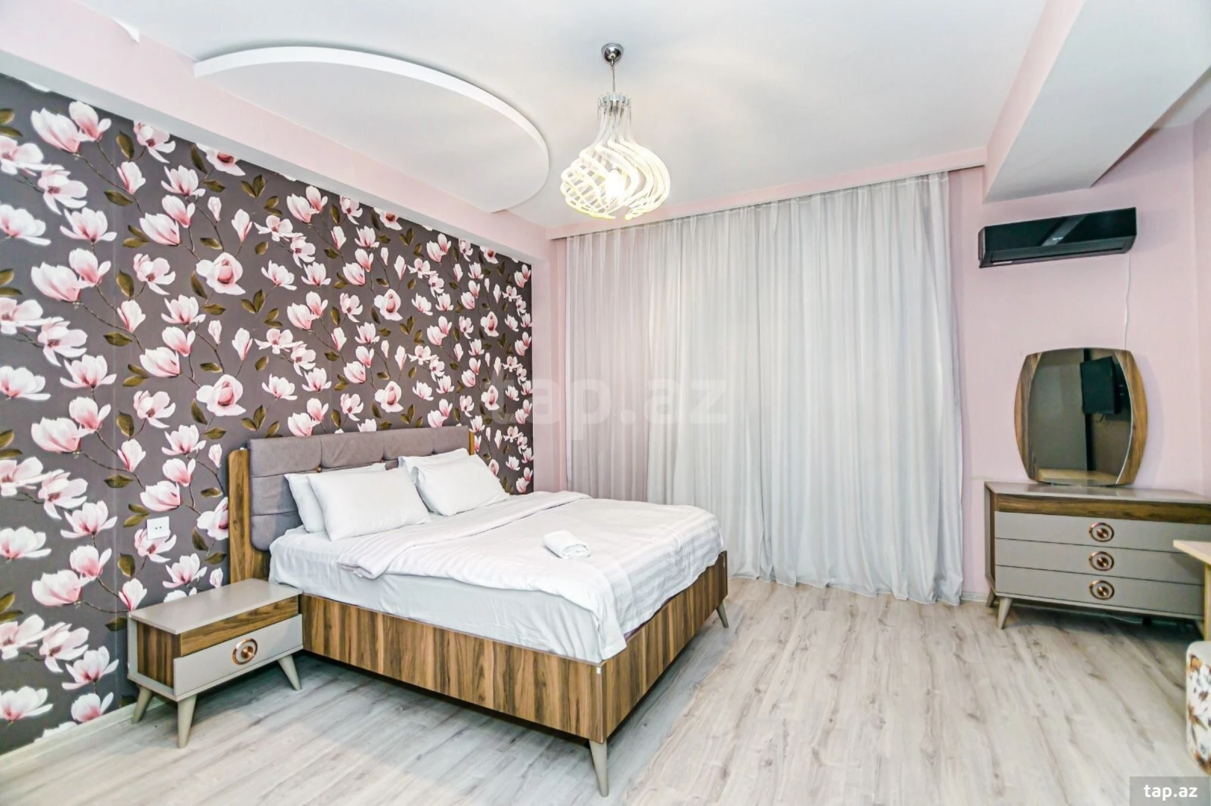 Kirayə verilir 4 otaqlı yeni tikili 120 m²