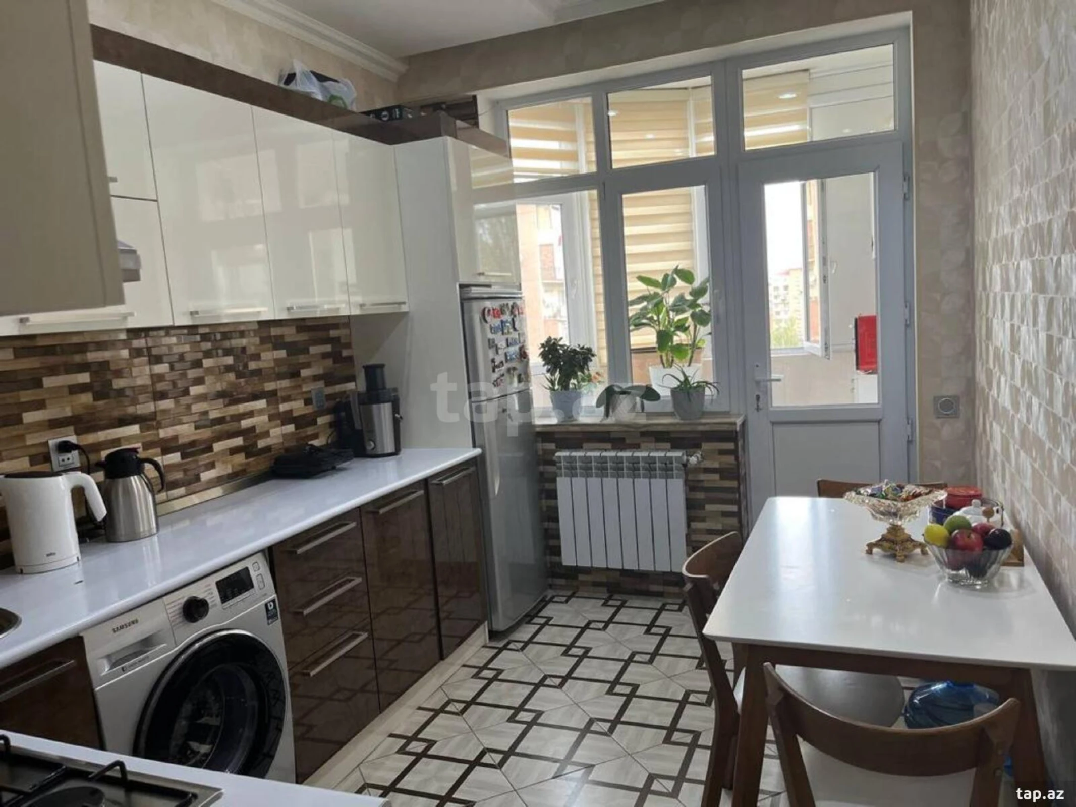 Satılır 3 otaqlı yeni tikili 120 m²