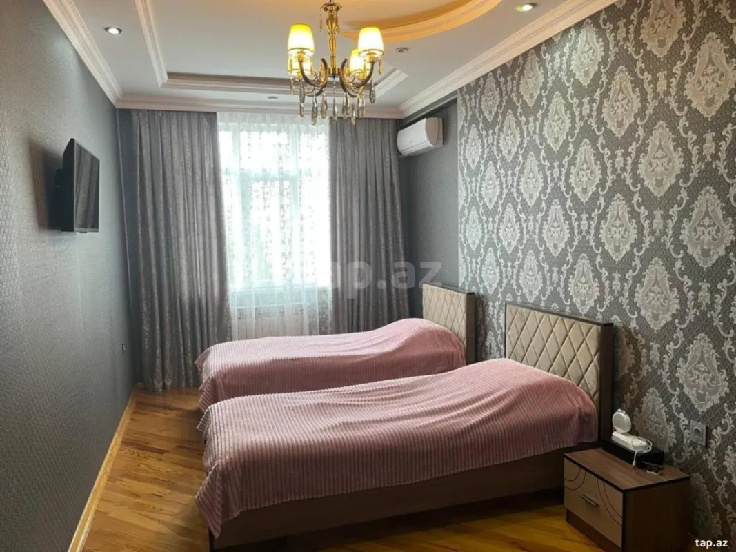 Satılır 3 otaqlı yeni tikili 120 m²
