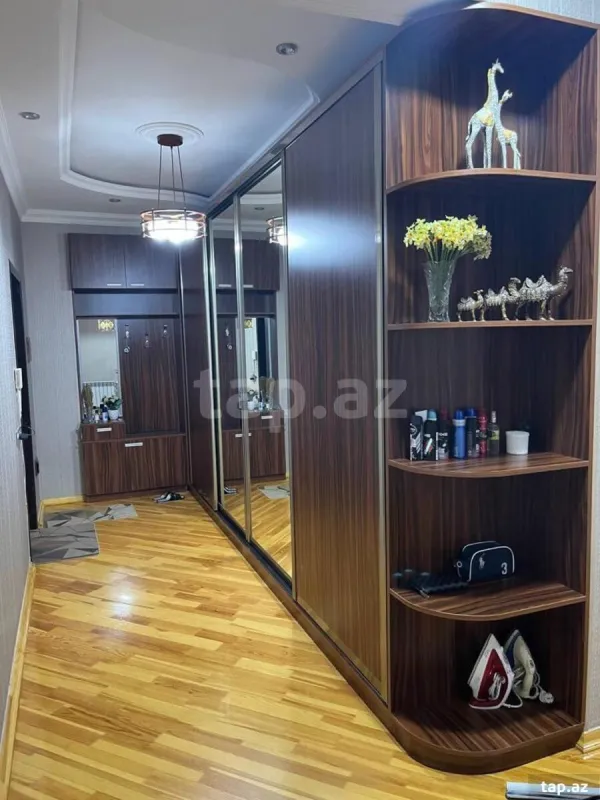 Satılır 3 otaqlı yeni tikili 120 m²