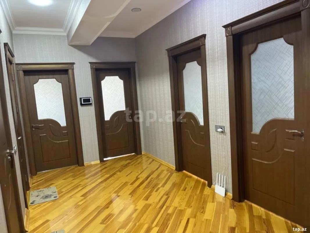 Satılır 3 otaqlı yeni tikili 120 m²
