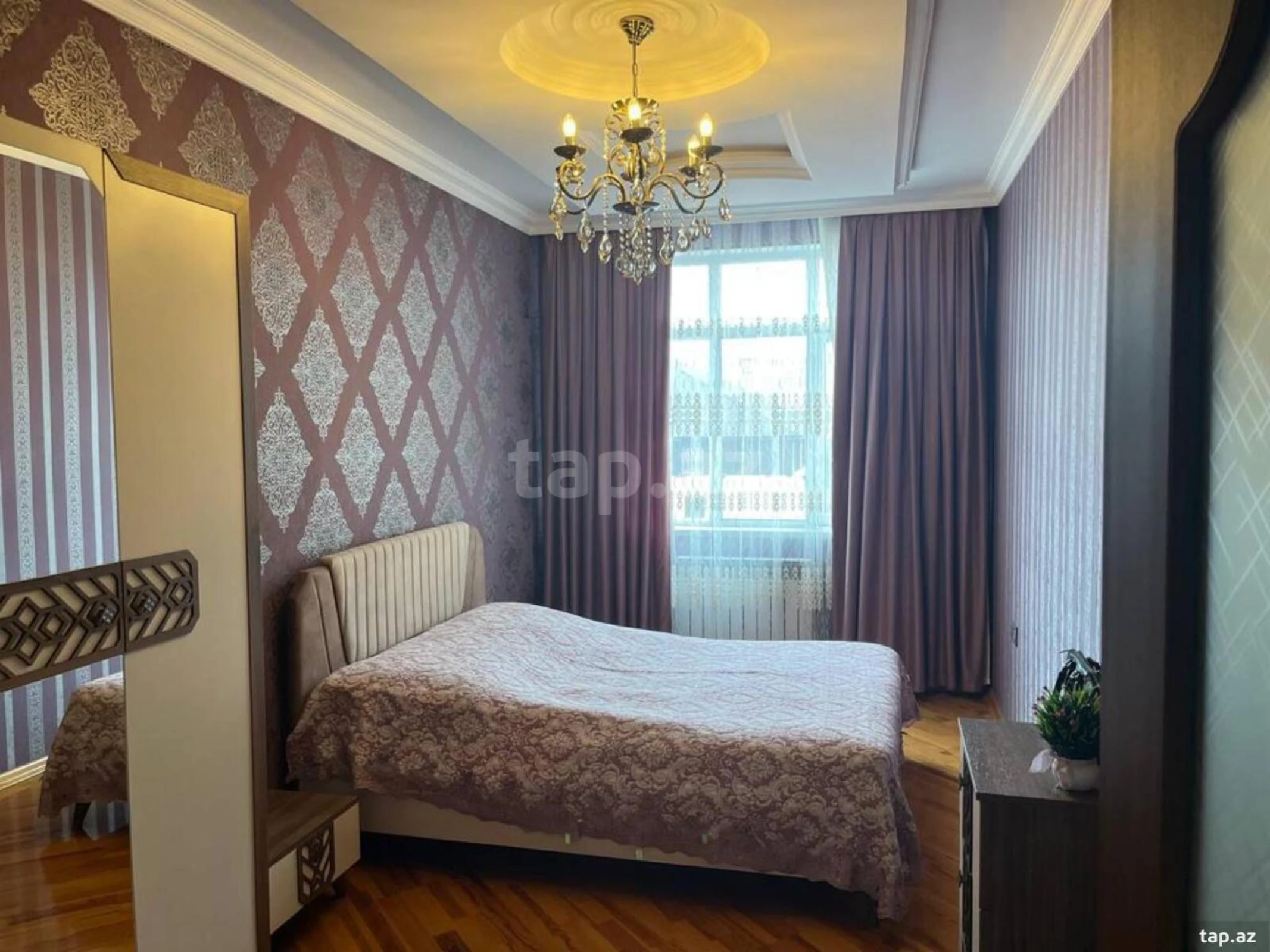 Satılır 3 otaqlı yeni tikili 120 m²