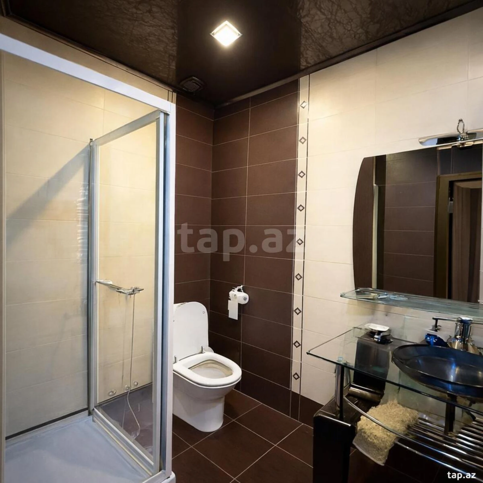 Satılır 3 otaqlı yeni tikili 135 m²