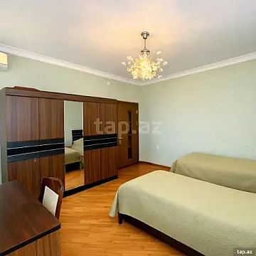 Satılır 3 otaqlı yeni tikili 135 m²