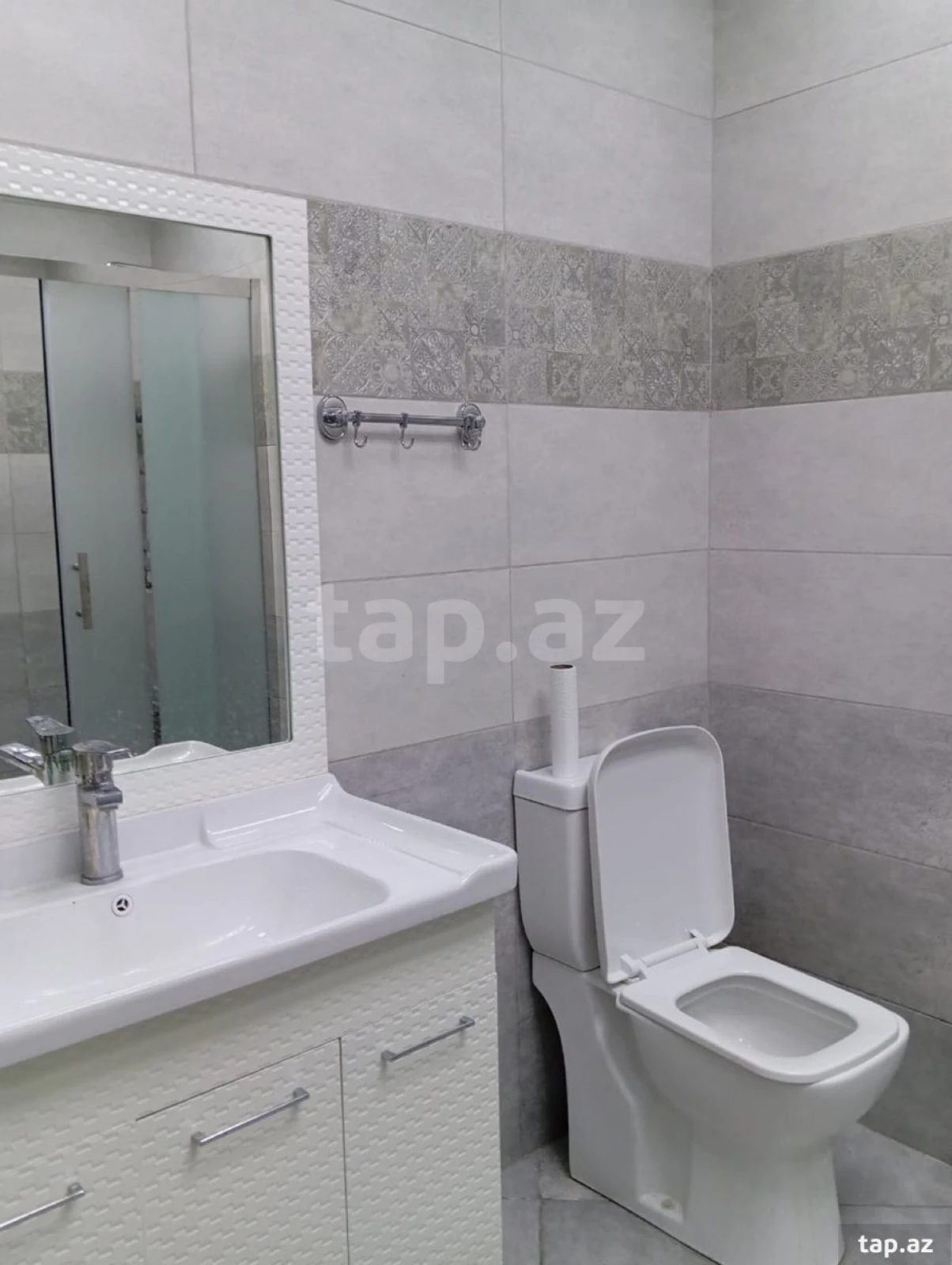 Kirayə verilir 3 otaqlı yeni tikili 148 m²