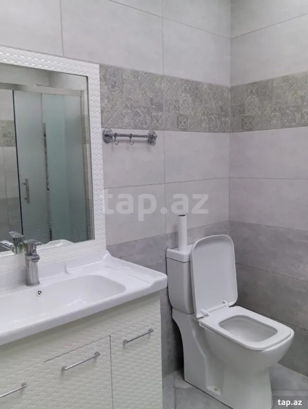 Kirayə verilir 3 otaqlı yeni tikili 148 m²