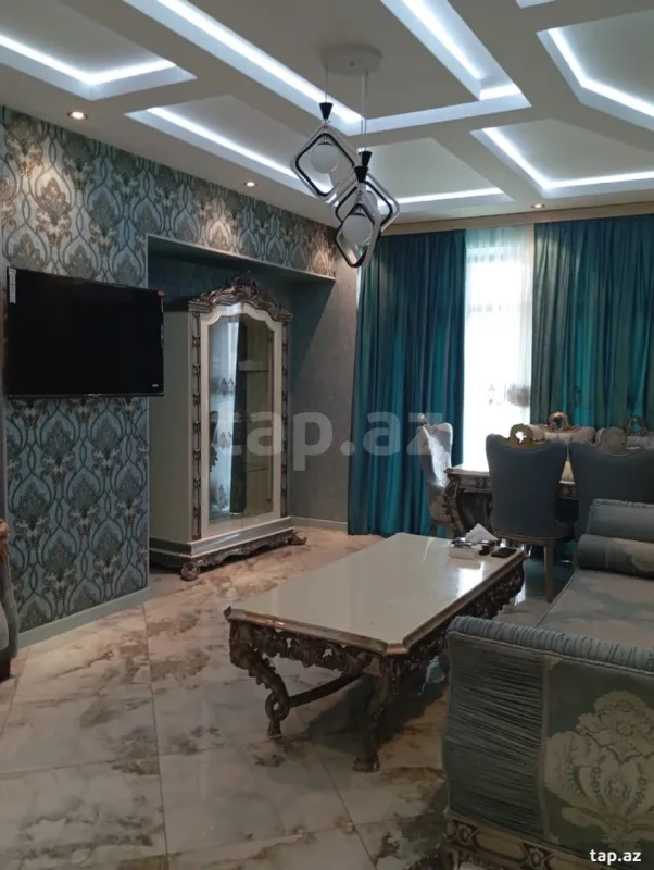 Kirayə verilir 3 otaqlı yeni tikili 148 m²