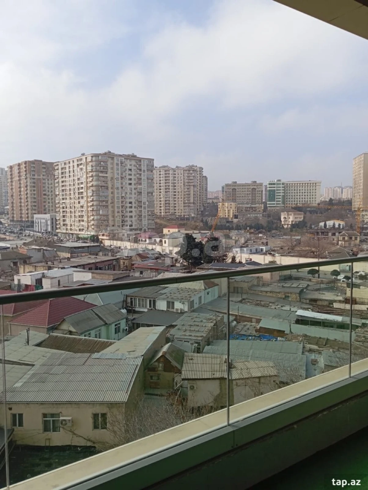 Kirayə verilir 3 otaqlı yeni tikili 148 m²