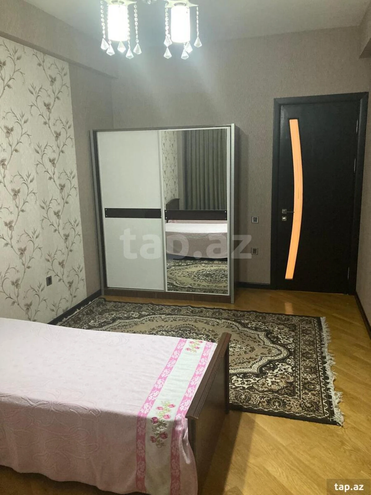 Kirayə verilir 3 otaqlı yeni tikili 134 m²
