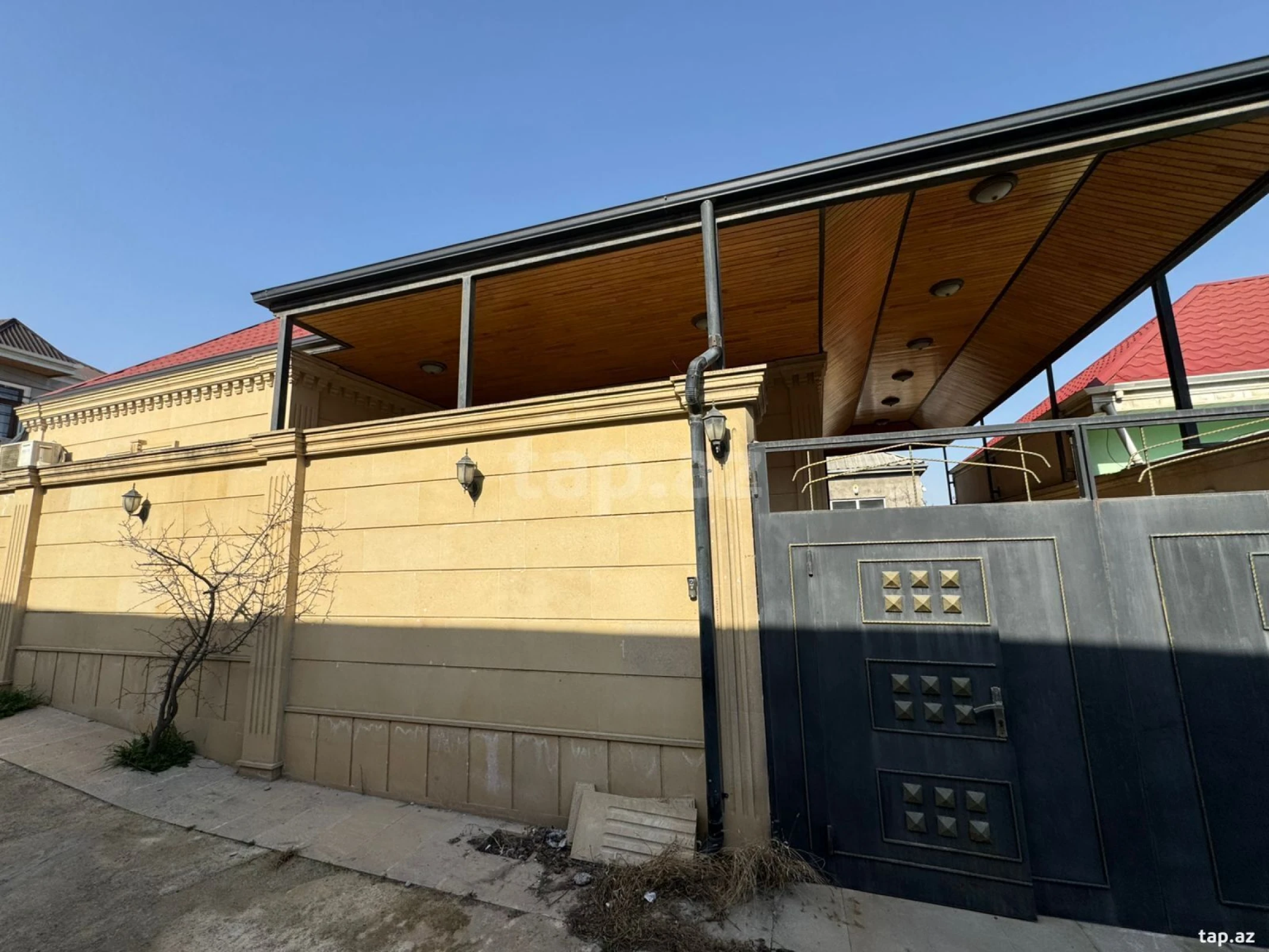 Satılır 3 otaqlı həyət evi