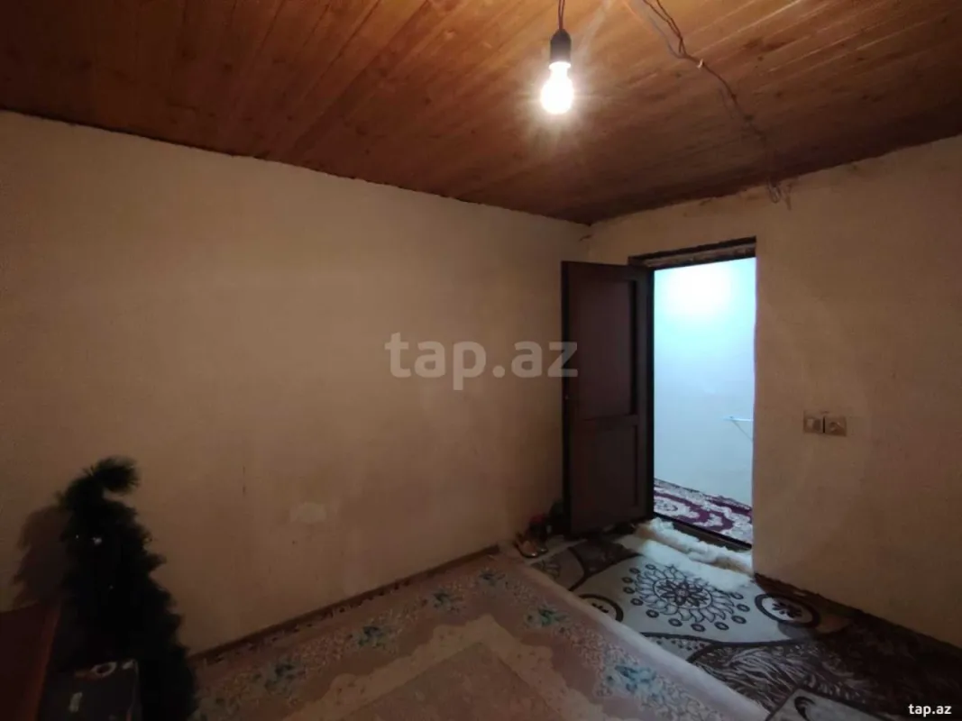 Satılır 4 otaqlı həyət evi