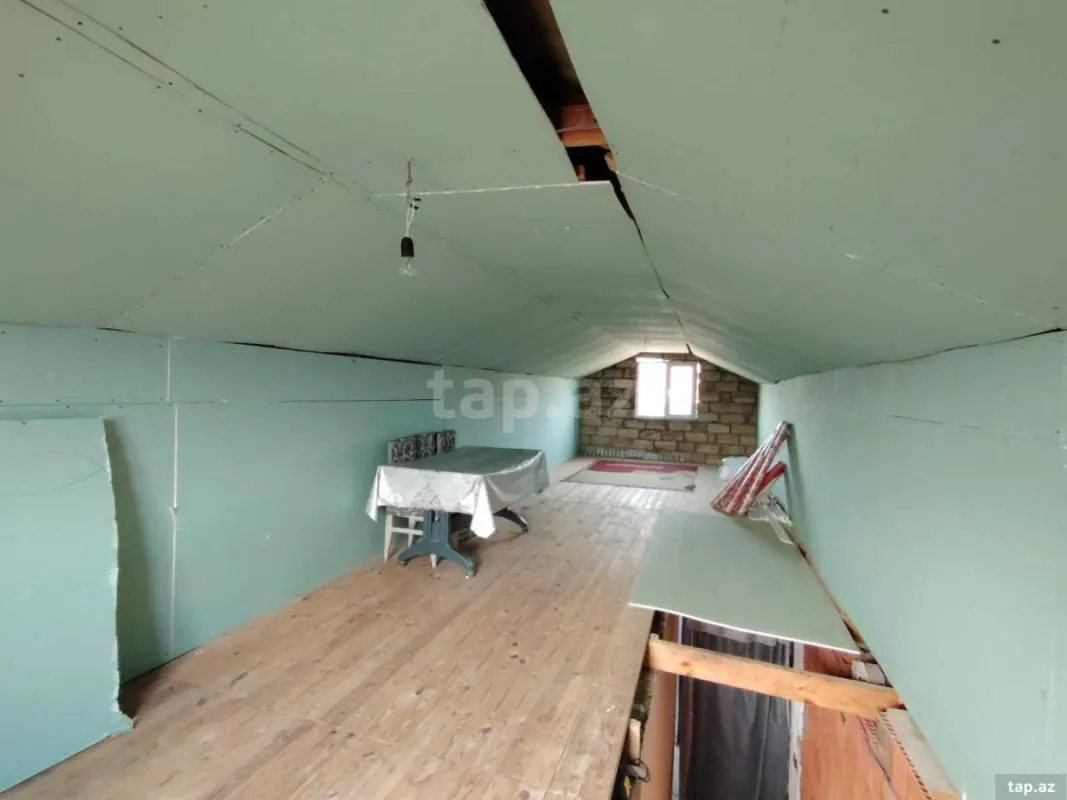 Satılır 4 otaqlı həyət evi