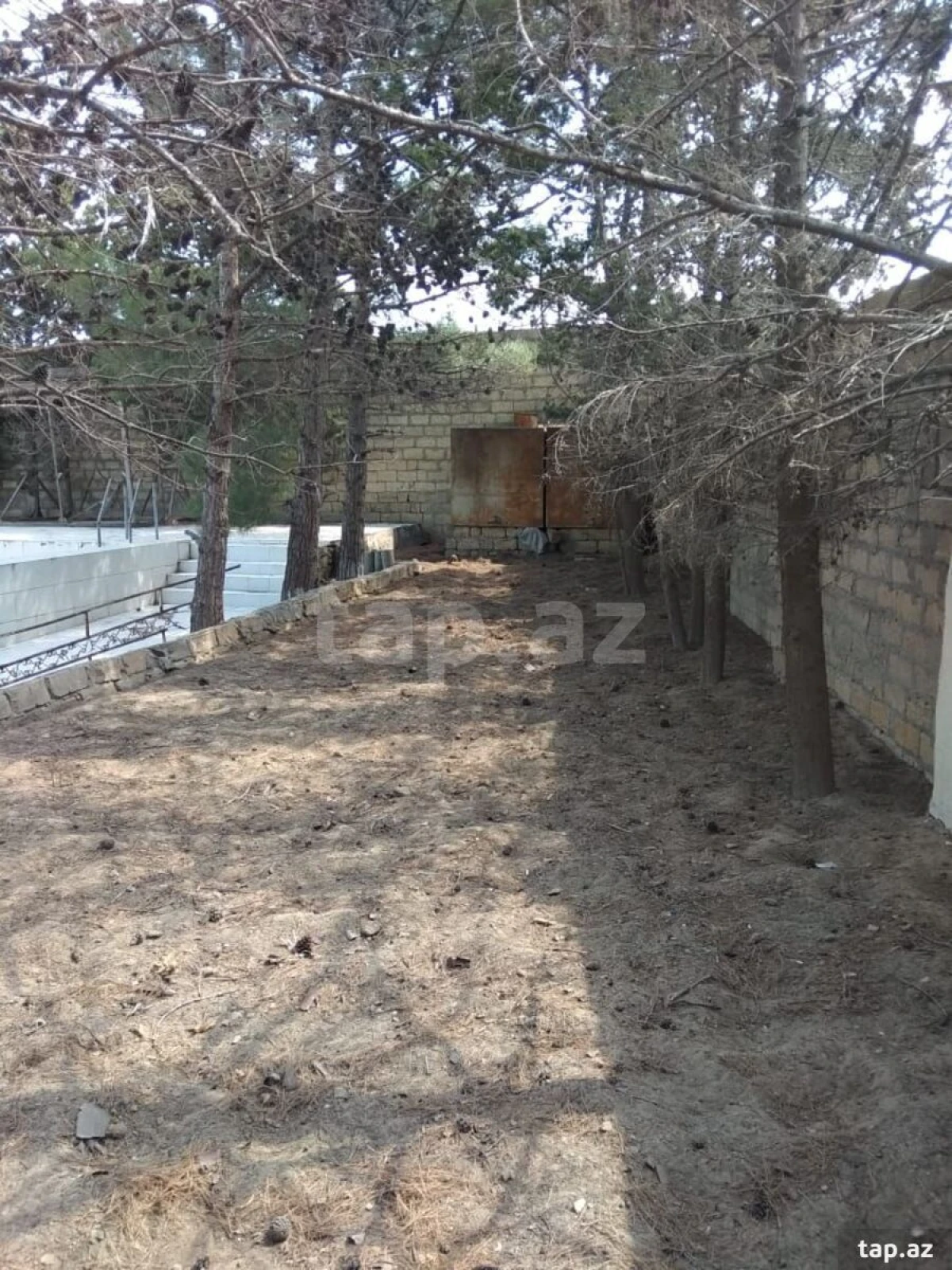 Satılır 6 otaqlı həyət evi